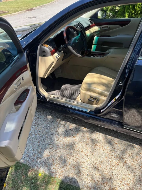 2007 Lexus LS 4th Gen - Image 10 of 18