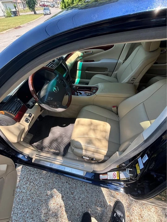 2007 Lexus LS 4th Gen - Image 11 of 18