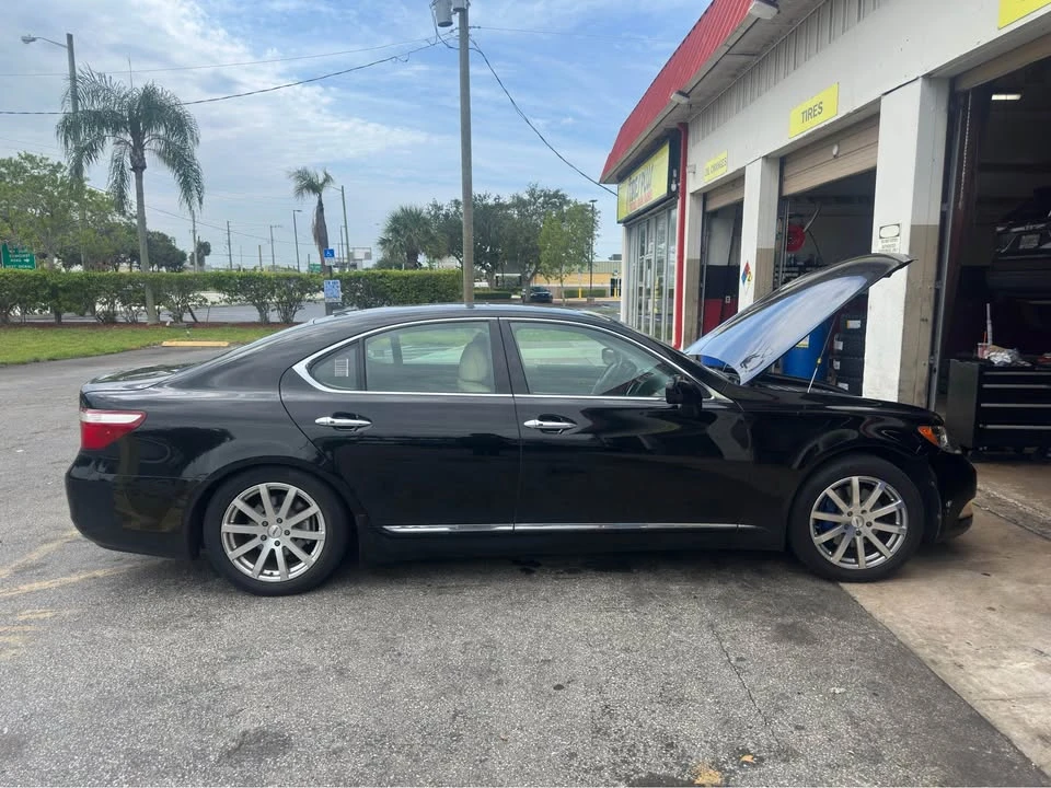 2007 Lexus LS 4th Gen - Image 3 of 4
