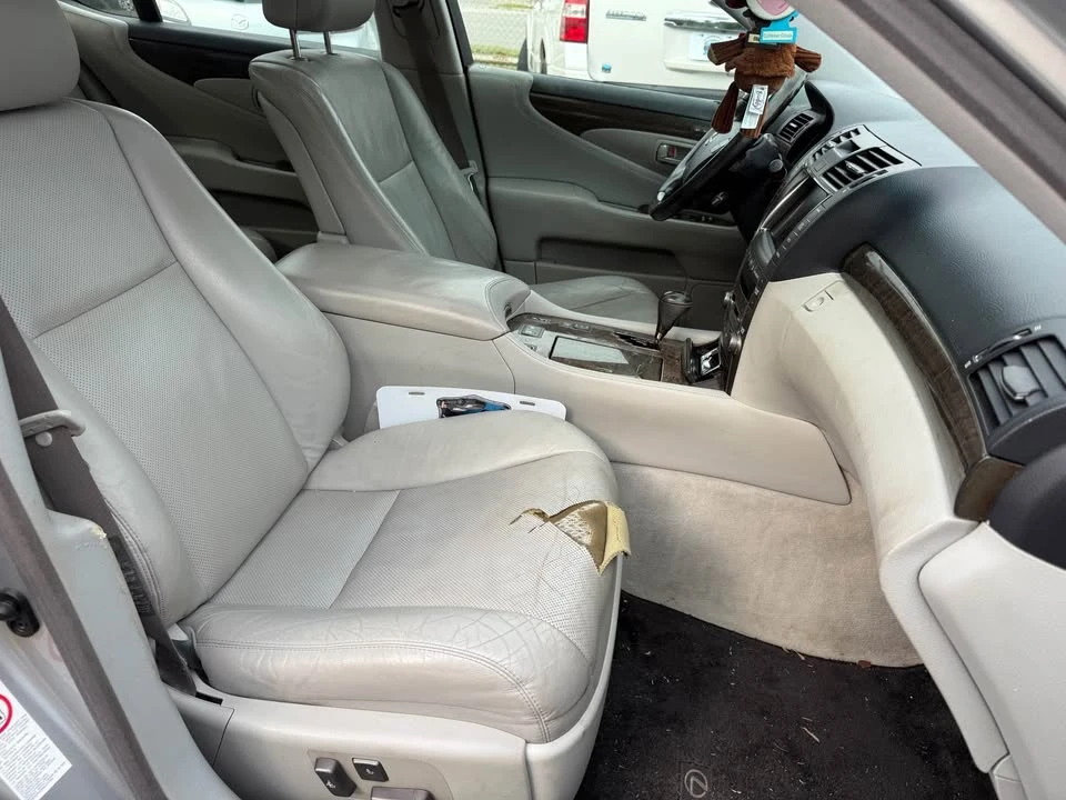 2007 Lexus LS 4th Gen - Image 10 of 18