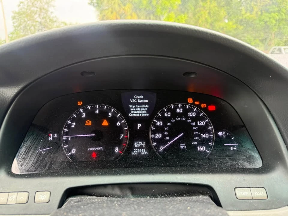 2007 Lexus LS 4th Gen - Image 17 of 18