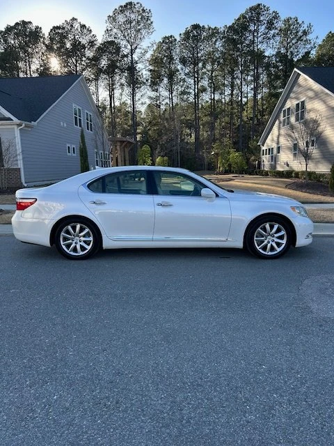 2007 Lexus LS 4th Gen - Image 3 of 13
