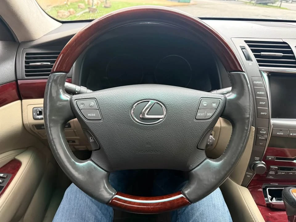 2007 Lexus LS 4th Gen - Image 19 of 20