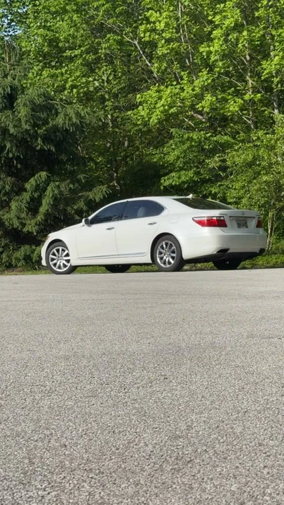 2007 Lexus LS 4th Gen - Image 3 of 11