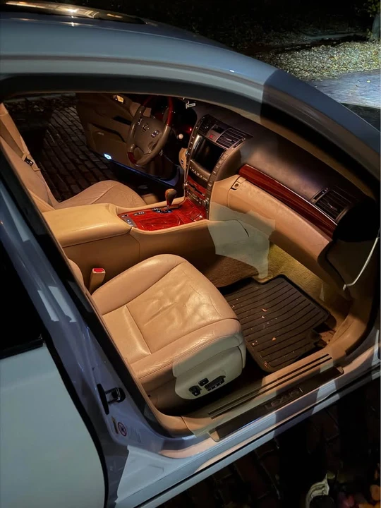 2007 Lexus LS 4th Gen - Image 8 of 11