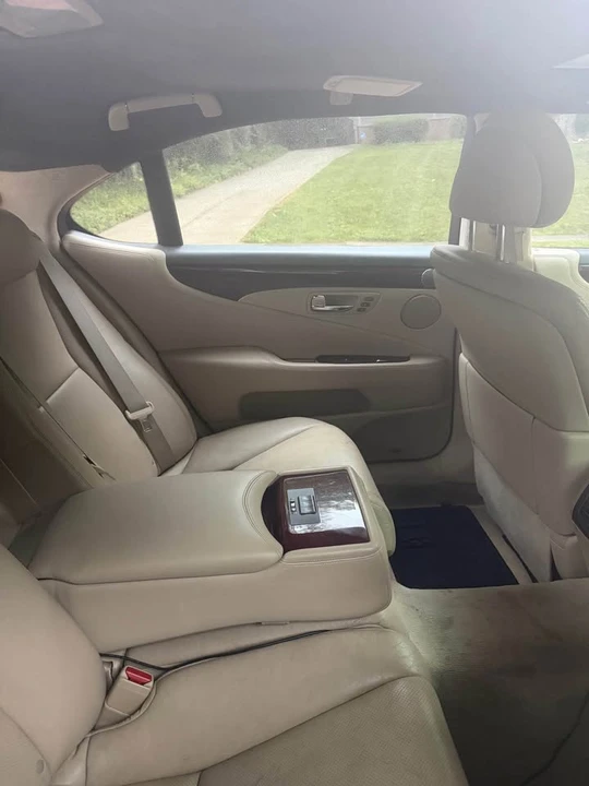 2007 Lexus LS 4th Gen - Image 11 of 11