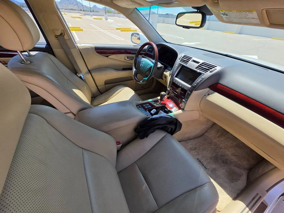 2007 Lexus LS 4th Gen - Image 13 of 21