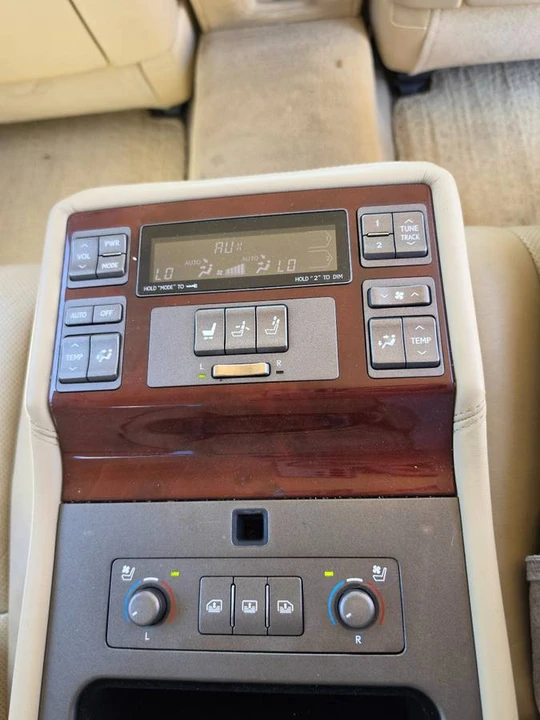 2007 Lexus LS 4th Gen - Image 14 of 21