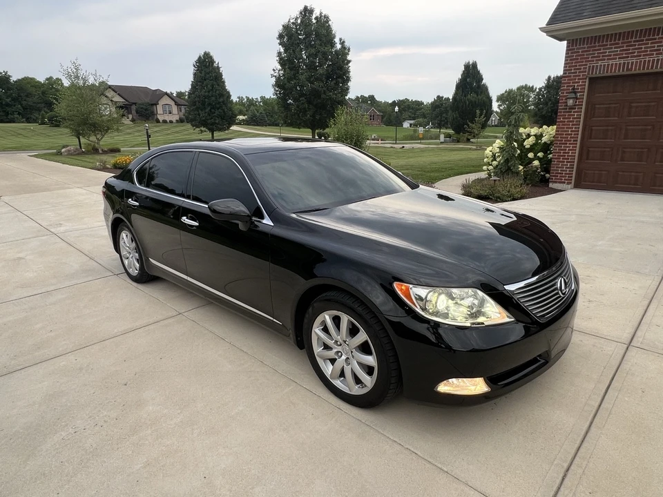 2007 Lexus LS 4th Gen - Image 3 of 26