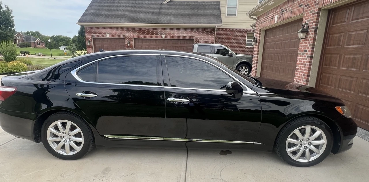 2007 Lexus LS 4th Gen - Image 8 of 26