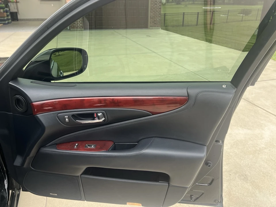 2007 Lexus LS 4th Gen - Image 24 of 26