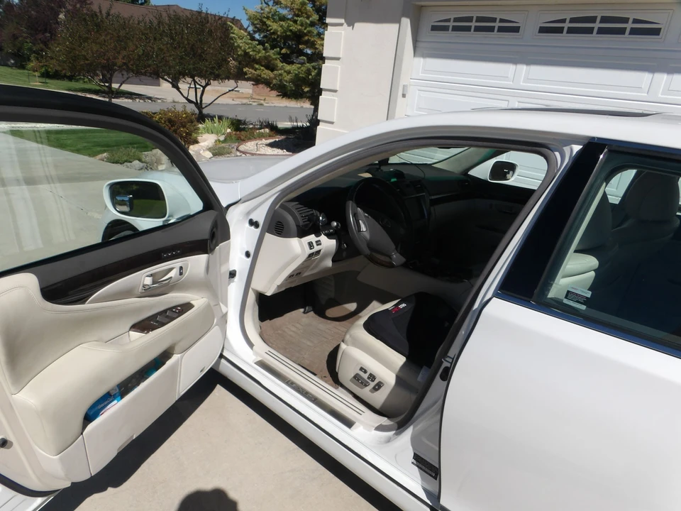 2007 Lexus LS 4th Gen - Image 6 of 21