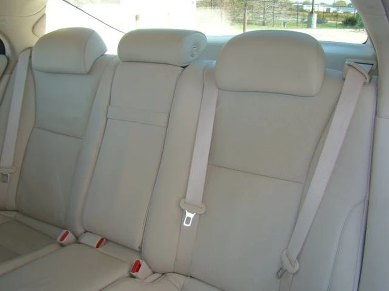 2007 Lexus LS 4th Gen - Image 17 of 21