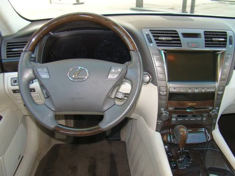 2007 Lexus LS 4th Gen - Image 11 of 21
