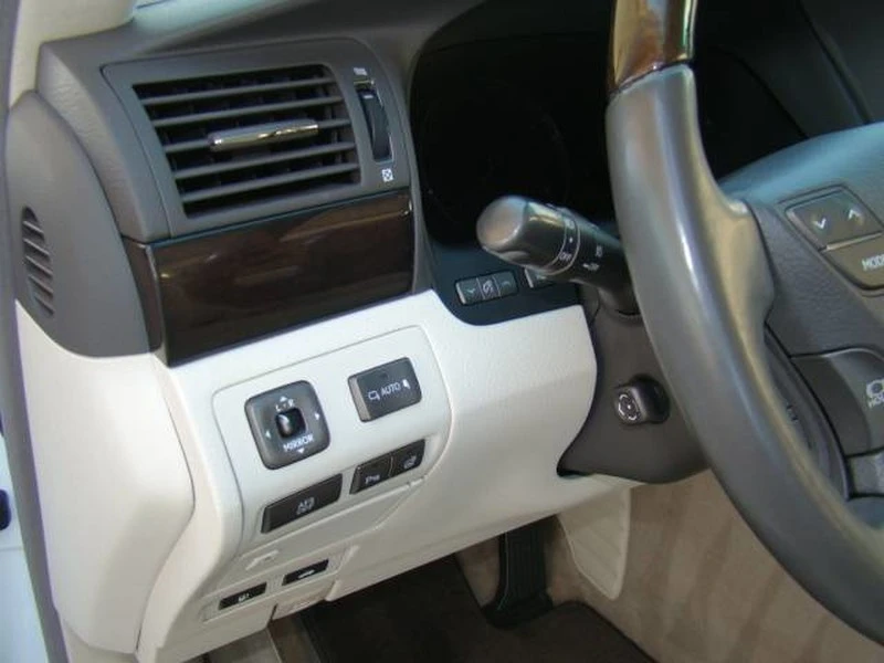2007 Lexus LS 4th Gen - Image 10 of 21