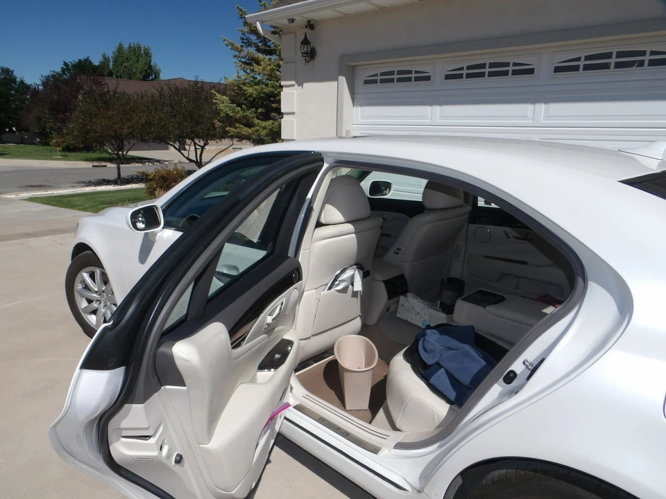 2007 Lexus LS 4th Gen - Image 8 of 21