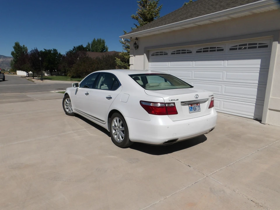 2007 Lexus LS 4th Gen - Image 3 of 21