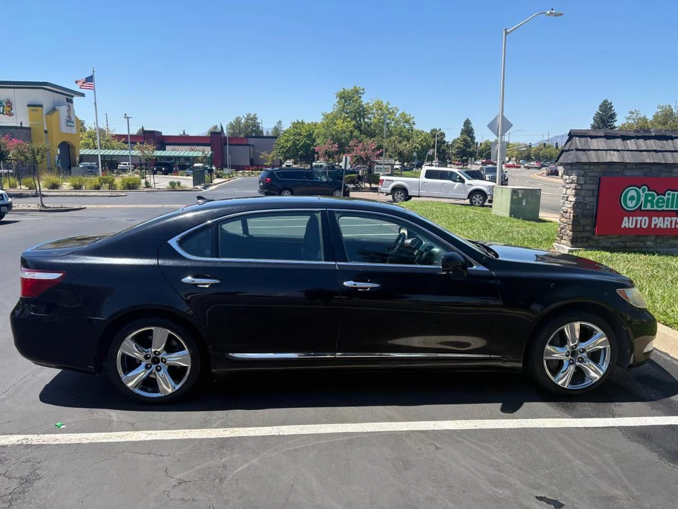 2007 Lexus LS 4th Gen - Image 2 of 13