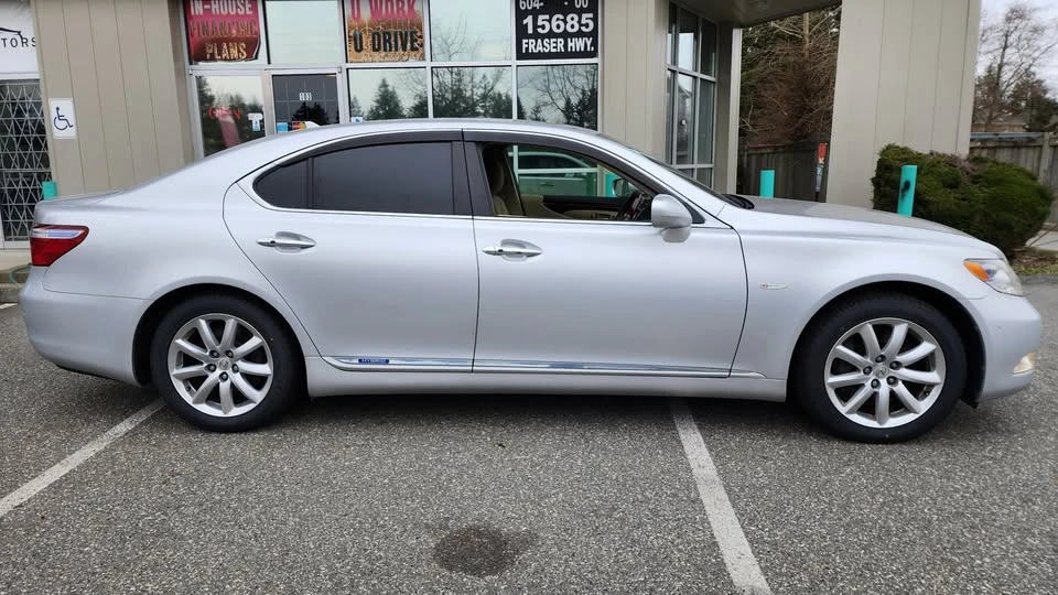 2007 Lexus LS 4th Gen - Image 9 of 20
