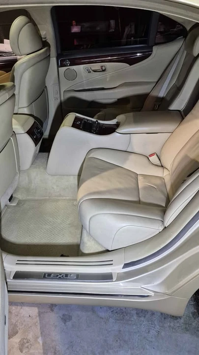 2007 Lexus LS 4th Gen - Image 17 of 19