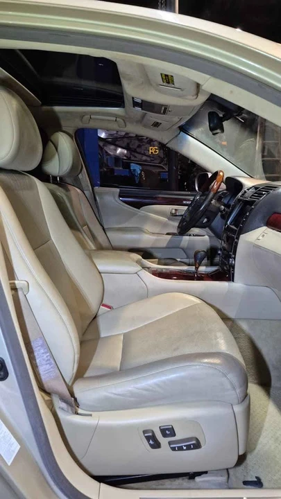 2007 Lexus LS 4th Gen - Image 12 of 19