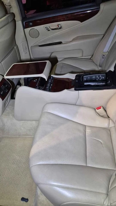 2007 Lexus LS 4th Gen - Image 11 of 19