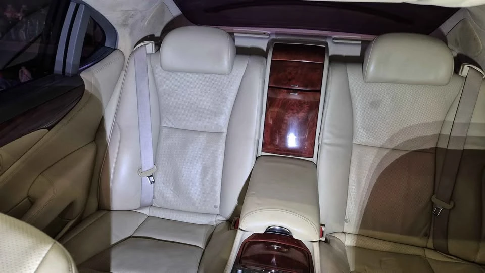 2007 Lexus LS 4th Gen - Image 16 of 19