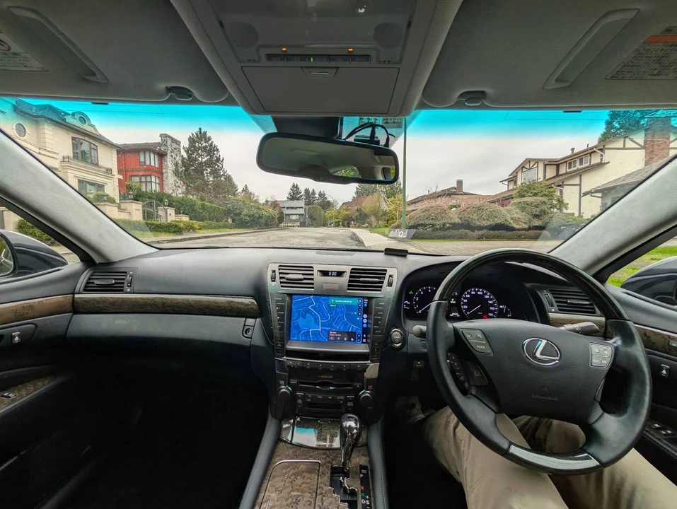 2007 Lexus LS 4th Gen - Image 11 of 17