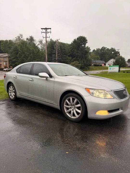 2007 Lexus LS 4th Gen - Image 2 of 16