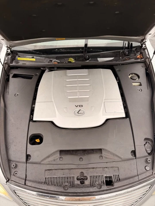 2007 Lexus LS 4th Gen - Image 9 of 16