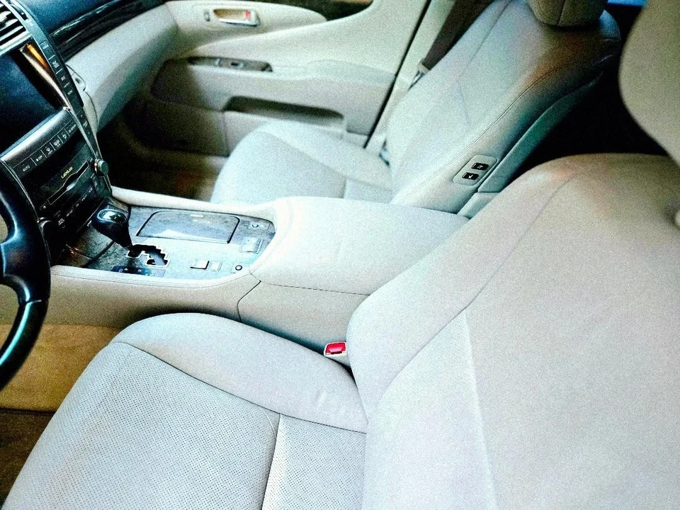 2007 Lexus LS 4th Gen - Image 8 of 18