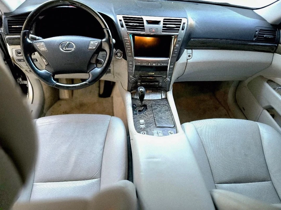 2007 Lexus LS 4th Gen - Image 17 of 18