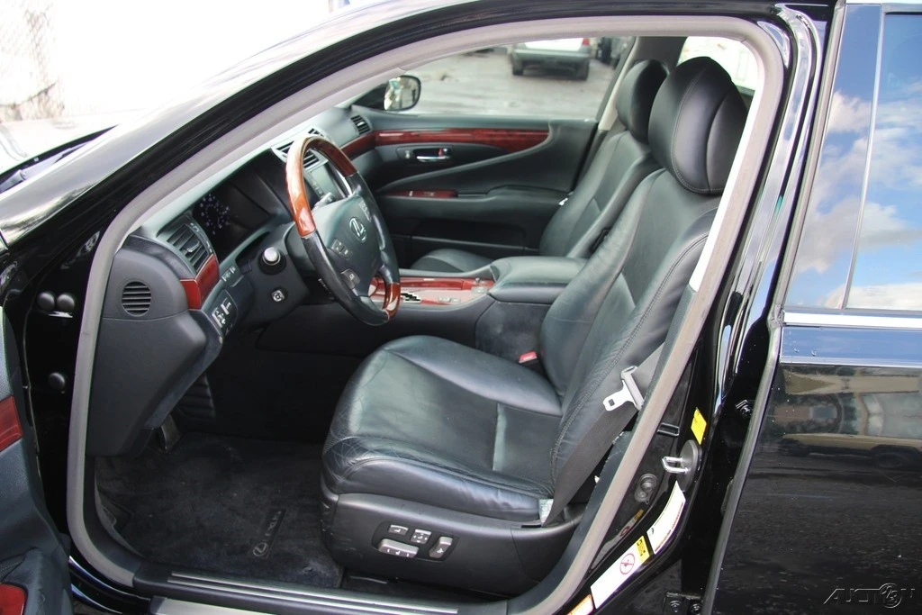 2007 Lexus LS 4th Gen - Image 16 of 21