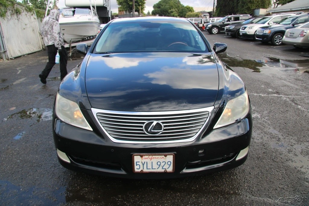2007 Lexus LS 4th Gen - Image 11 of 21