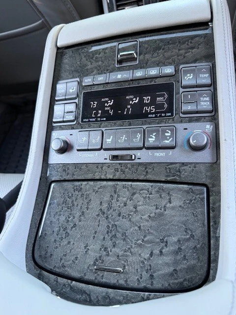 2007 Lexus LS 4th Gen - Image 17 of 21
