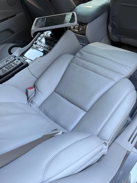 2007 Lexus LS 4th Gen - Image 16 of 21