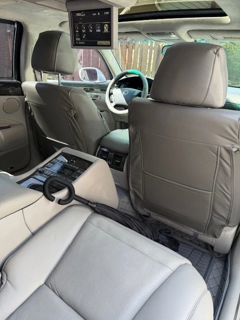 2007 Lexus LS 4th Gen - Image 13 of 21