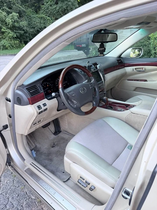 2007 Lexus LS 4th Gen - Image 7 of 14