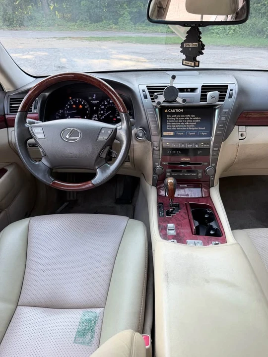 2007 Lexus LS 4th Gen - Image 12 of 14