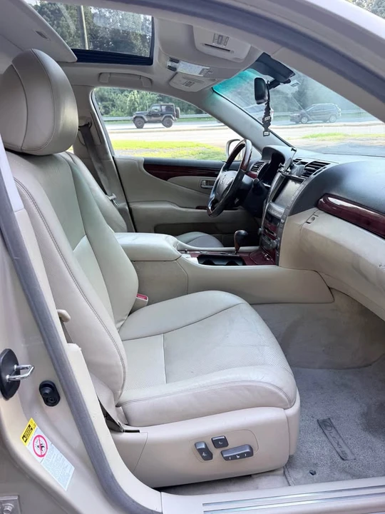 2007 Lexus LS 4th Gen - Image 8 of 14