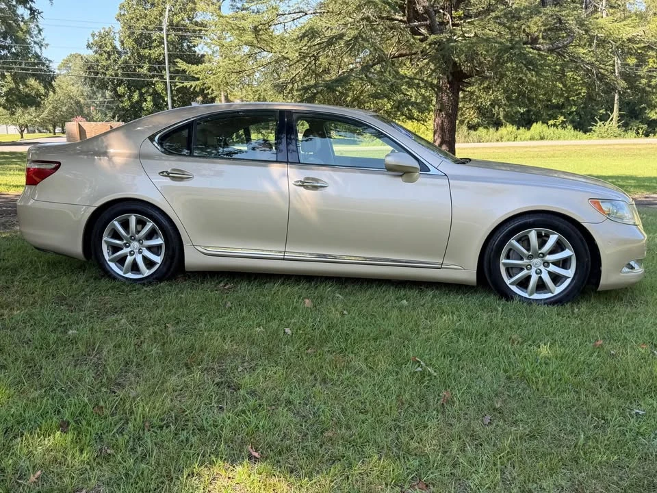 2007 Lexus LS 4th Gen - Image 2 of 9
