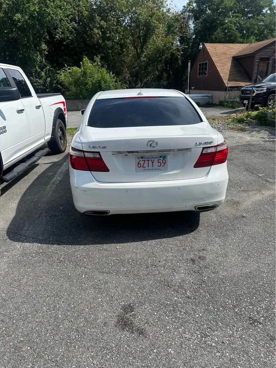 2007 Lexus LS 4th Gen - Image 3 of 3