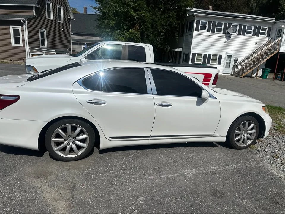 2007 Lexus LS 4th Gen - Image 2 of 3