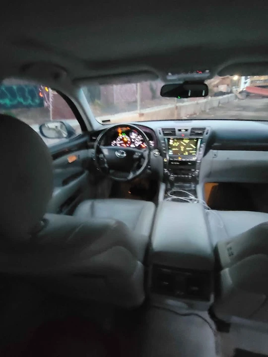 2007 Lexus LS 4th Gen - Image 7 of 9