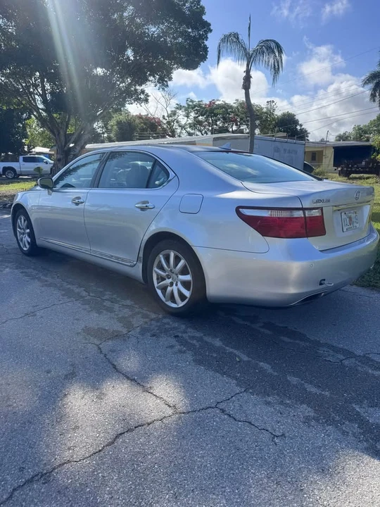 2007 Lexus LS 4th Gen - Image 3 of 19