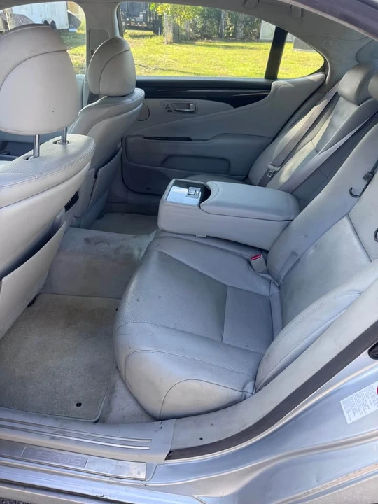 2007 Lexus LS 4th Gen - Image 10 of 19