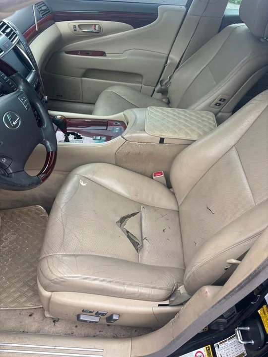 2007 Lexus LS 4th Gen - Image 9 of 13