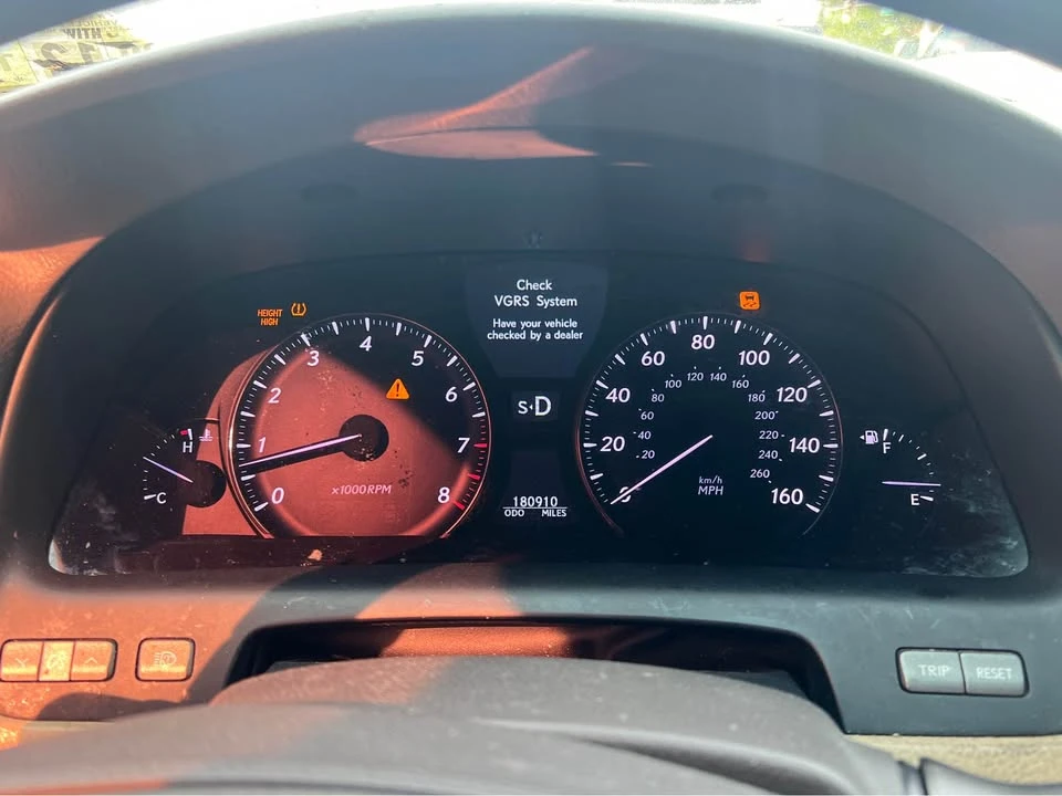2007 Lexus LS 4th Gen - Image 9 of 10