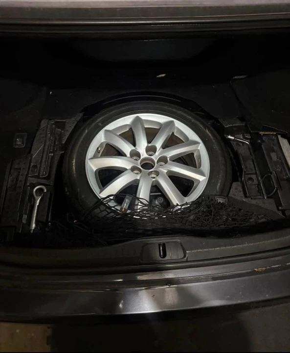 2007 Lexus LS 4th Gen - Image 11 of 11