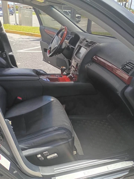 2007 Lexus LS 4th Gen - Image 6 of 7